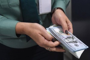 Что важно знать при вывозе иностранной валюты из Казахстана