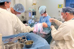 В Таразе впервые провели сложную операцию ребенку с редкой патологией