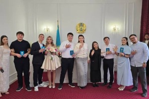 Свадебный бум из-за красивой "зеркальной" даты произошел в Шымкенте