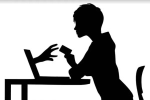 Группа девушек через сайт предлагала продолжить общение в арендуемой квартире