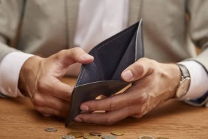 Казахстанец заявил о "пропаже" денег с пенсионного счета