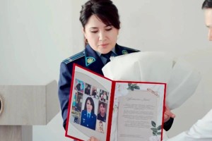 Казахстанская Моника Беллуччи вышла на пенсию