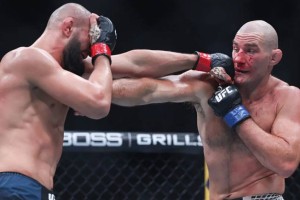 Хамзат Чимаев впервые проиграл в UFC и лишился чемпионского пояса