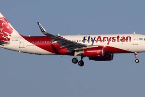 "Можно за доп.оплату". Как FlyArystan оправдался за скандал с домброй