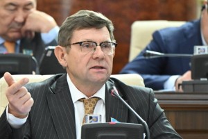 Праздников в Казахстане стало слишком много - депутат