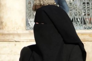 Более 20 женщин оштрафовали за ношение никаба в Астане