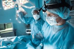 Врачи забыли марлю в теле пациента: суд взыскал с больницы более 1,5 млн теңге