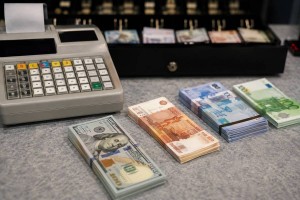 Курсы валют в обменниках Казахстана 23 августа: доллар, евро и рубль