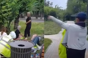 Прохожая раскритиковала уборщиц, отдыхающих на газоне в Алматы