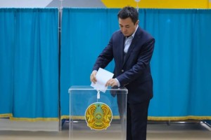 Партия «Әділет» распределила депутатские мандаты в Курултай I созыва