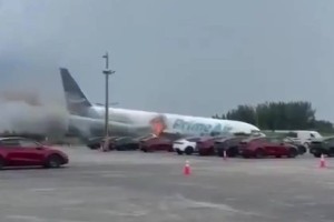 Самолёт насмерть сбил пятерых человек при посадке в Майами