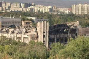 Крыша Дворца студентов ночью обрушилась в Алматы