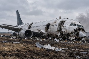 Самолет с известным актером потерпел крушение: погибли все