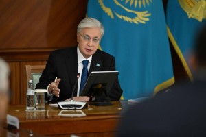 Токаев поручил повысить минимальную заработную плату в Казахстане до 100 тысяч тенге