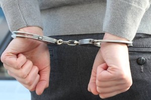 Спустя 20 лет задержали подозреваемых в убийстве и расчленении девушки
