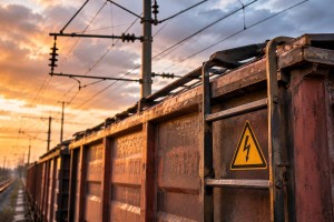 Подросток получил ожоги 70% тела после удара током на железной дороге в Акмолинской области