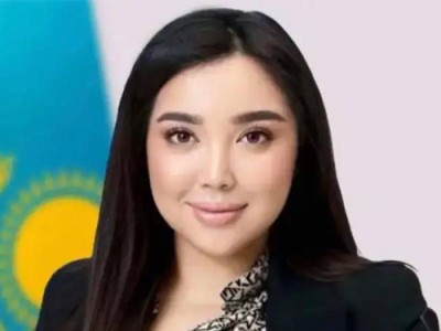 Советница акима Кокшетау ушла после скандала с биографией.