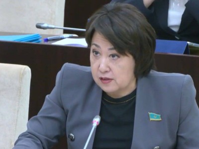 Прекращены полномочия сенатора Ляззат Калтаевой по указу президента Казахстана.