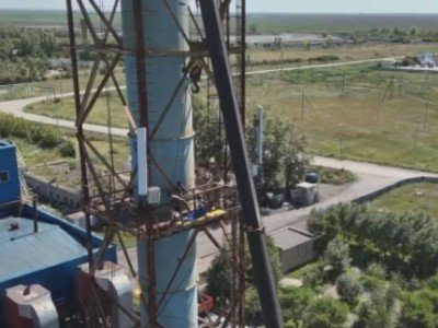 С 32-метровой высоты упал и выжил рабочий в Акмолинской области.