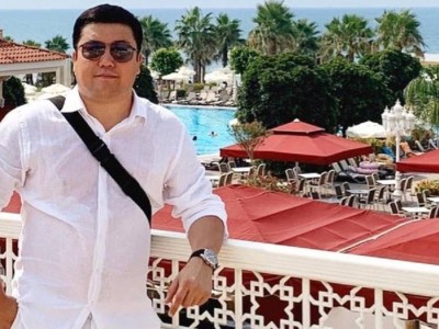 Турсынбек Кабатов арестован за дебош на борту самолета.