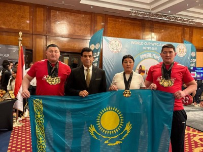 ҚАЗАҚСТАННЫҢ ЕҢБЕК СІҢІРГЕН ҰСТАЗЫ МЫСЫРДА ӨТКЕН ӘЛЕМ ЧЕМПИОНАТЫНДА ЕКІ АЛТЫН МЕДАЛЬ АЛДЫ.