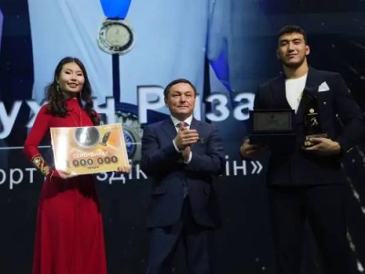 Лауреаты премии “Үздік” в сфере спорта названы в Казахстане.