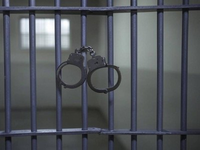 В Семее задержали вымогателя при получении денег.