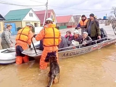 Наводнение в Орске: «критическая ситуация» и массовая эвакуация.