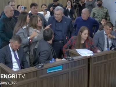 Взрыв эмоций в суде: мать Салтанат Нукеновой обвиняет Бишимбаева.