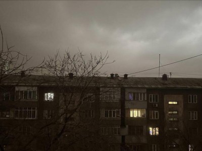 Пыльная буря обрушилась на Алматы.