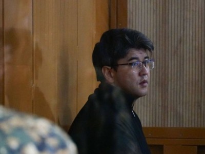 Почему суд над Бишимбаевым вызвал ажиотаж среди казахстанцев — прямая трансляция.