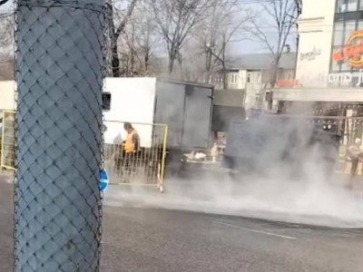 Прорыв теплотрассы в Алматы 8 марта: без потерь тепла и воды.