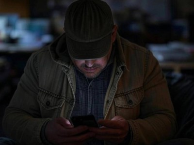 В Алматы задержали иностранца с 2 тысячами SIM-карт.