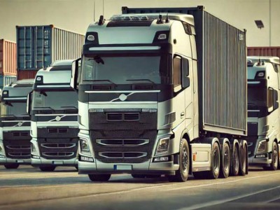 Тонны продуктов и овощей пытались провезти в Казахстан без документов: подробности.