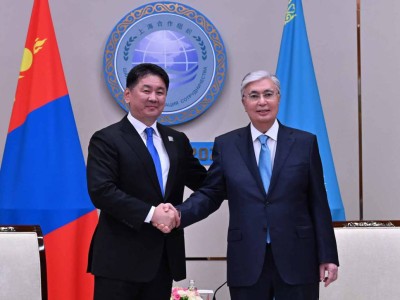 Токаев пригласил президента Монголии посетить Казахстан.