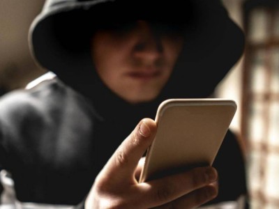 Иностранное вмешательство в дела школ Казахстана: серия фейковых угроз терроризма.