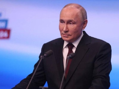 Астана примет Владимира Путина в июле на саммите ШОС.