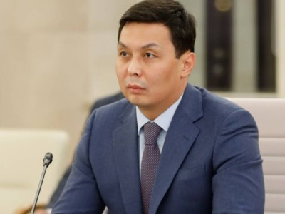 Токаев поблагодарил экс-главу Антикора.