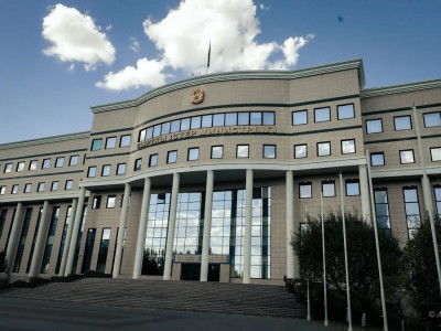 Казахстанцев просят пересмотреть планы поездок в страны Ближнего Востока.