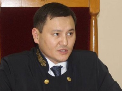 Председателя горсуда Уральска арестовали в зале суда.
