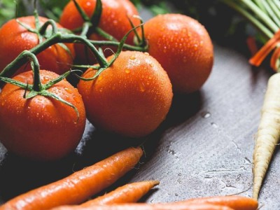 Что предпринимают для стабилизации цен на продукты питания в межсезонье.