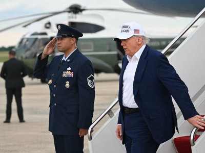 Трамп раскритиковал Путина за удары по Украине.
