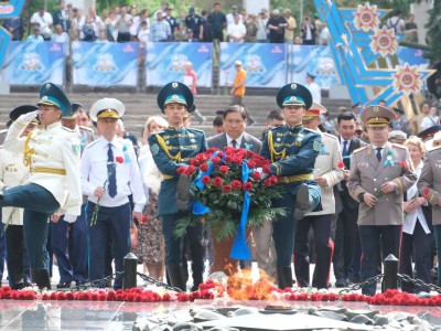 В Алматы отпраздновали 80-ю годовщину Победы в Великой Отечественной войне.