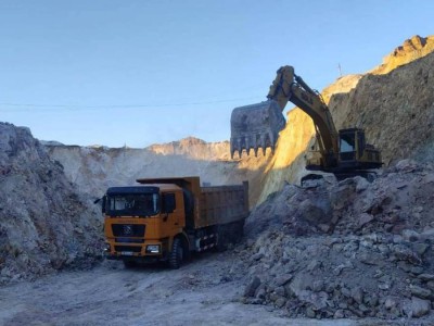 Чрезвычайная ситуация в Майкаине: экспертиза домов возле обвала.