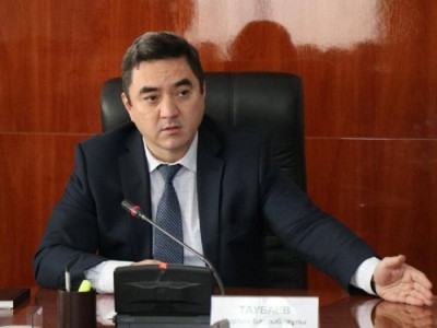 Над бывшим замакима Атырауской области возобновился суд.