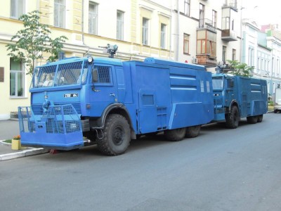 Полиция Петропавловска хочет купить транспорт с водометом для разгона толпы.