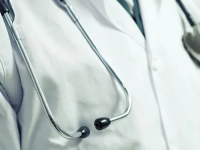 Хирург после удара пациента попал в реанимацию в Костанае