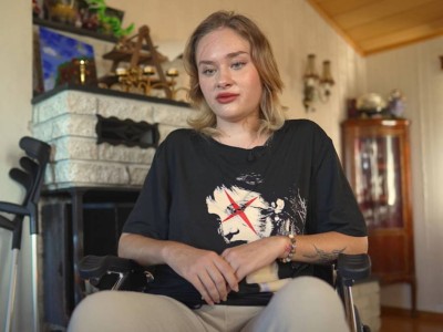 «Меня сбросили с высоты»: избитая в Дубае модель обвинила сына российского владельца Cinnabon