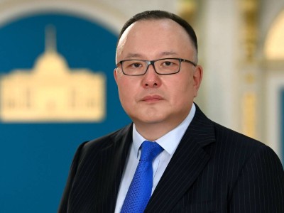 Есекеев, Логиком и дивиденды в офшор: почему акционеры остались ни с чем