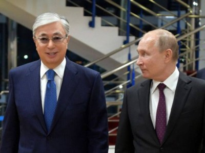 Путин позвонил Токаеву перед встречей с Трампом